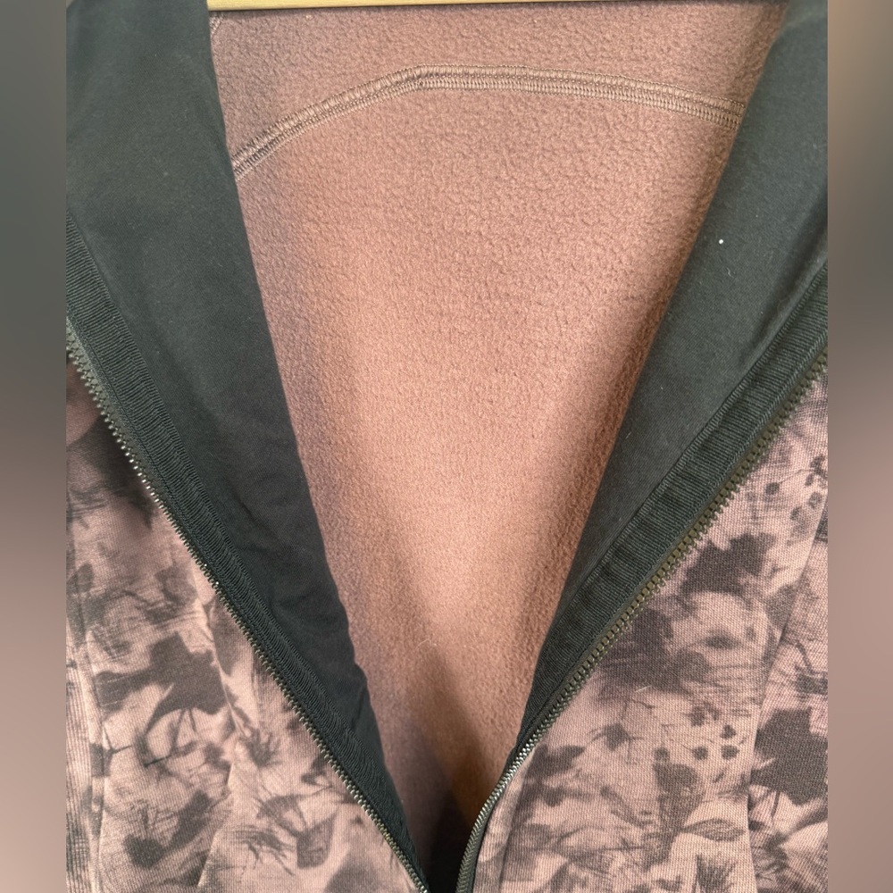 Lululemon Scuba Hoodie Light Cotton Fleece Zip Up Sweatshirt Dusk Floral Size 4 - Picture 6 of 7
